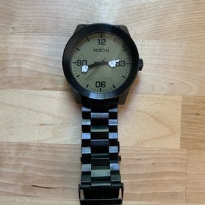 Nixon- DISNEY BRAND special edition (with Mickey hands)